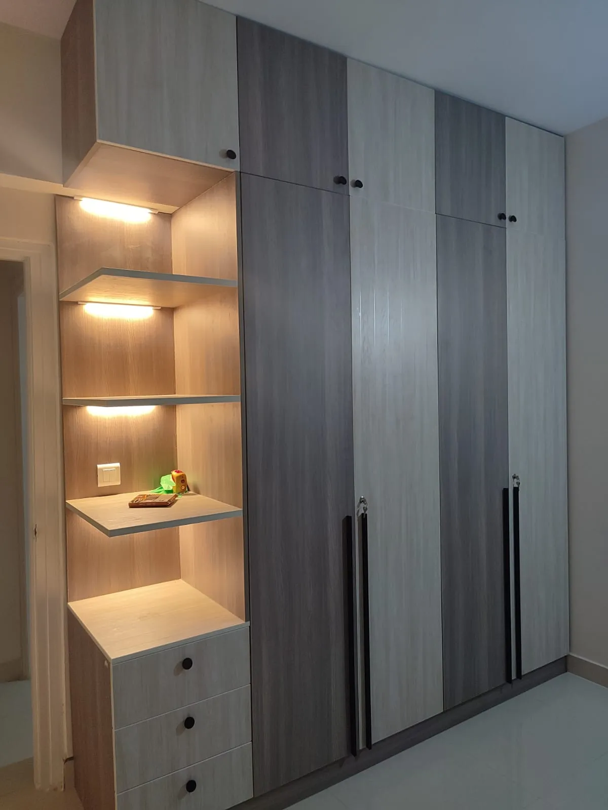 Premium Acrylic Modular Kitchen